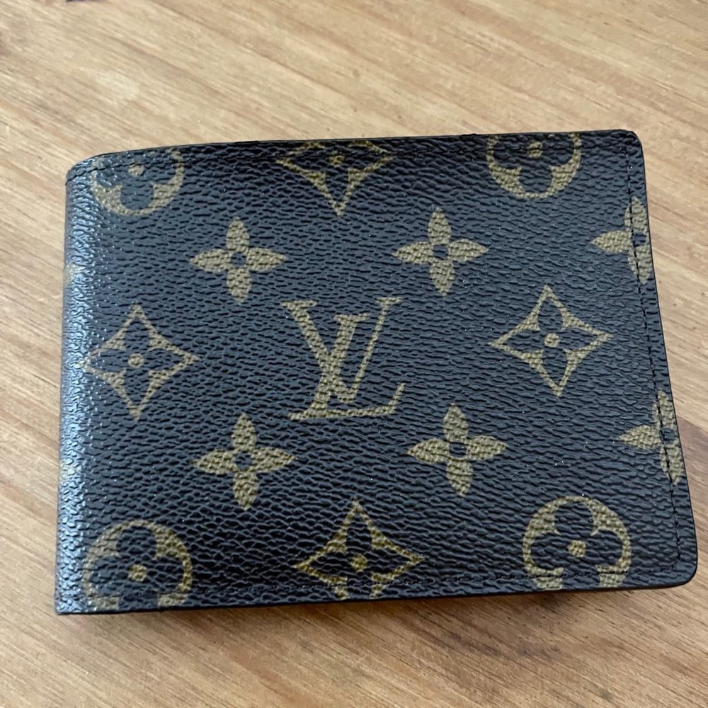 Louis Vuitton Men's Multiple Wallet